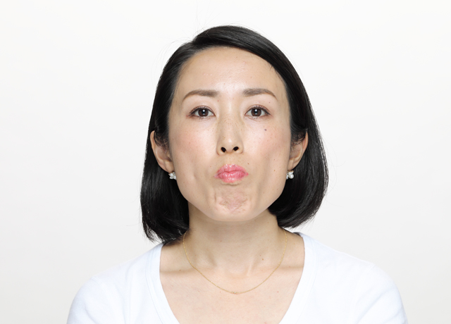 “ほうれい線撃退顔筋トレ”で老け顔を徹底予防