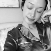 ママ“ビューティモデル”の美肌の秘訣は…7時間睡眠＆シルクのパジャマ