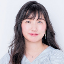せっかくの赤リップが悪目立ち！？ 間違ったセルフメイクを人気H&Mが徹底お直し！