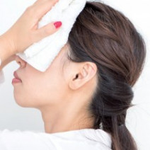 輝く目元を取り戻す【クマ解消】グッズ＆ケア特集│コスメ・美容機器・食・マッサージなど体の内外からクマ解消