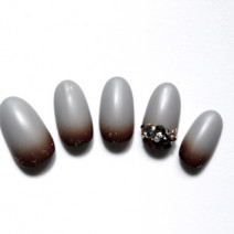 大人なネイル18選｜ワンカラー、グラデーション、シーズン別など、大人上品に仕上げるネイル19選