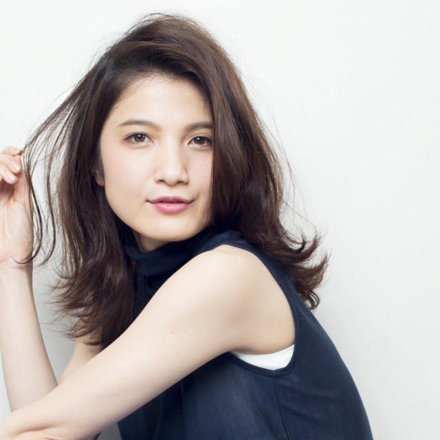 色っぽ美人 黒髪セミロング 19の実例 ヘアアレンジ 美的 Com