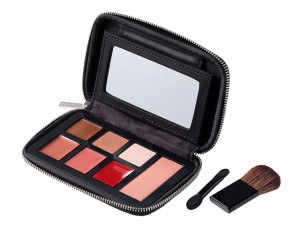 makeup-pallette-with-brushes_x01