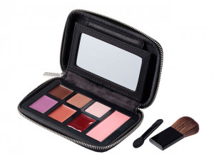 makeup-pallette-with-brushes_x02