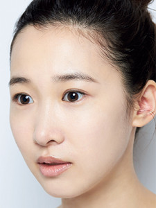 加齢とともに代謝が低下する乾燥肌の目尻ケア