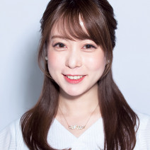 簡単ヘアアレンジ｜縦長フォルム＆ふんわり前髪でワンランク上の女性に変身！