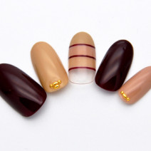 秋冬ネイルのデザイン24選｜秋冬色で大人かっこいい指先に