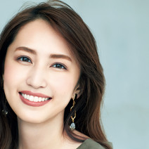 オフィスメイク｜クラランスのローズベージュリップで美人度UPメイク