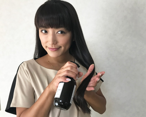 ヘアアクセとしっとり感がカギ！時短でこなれアレンジ