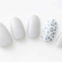 冬のシンプルネイル15選｜最新！冬ネイルカタログ、大人デザインのフレンチネイルやフットネイルまで