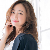 1日で3回変わる！ 神崎恵さんのリップニュアンスチェンジ術を大公開！