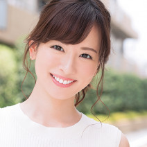 皆藤愛子さん（フリーアナウンサー）の“愛されリップ”術｜昼顔VS夜顔どっちが好き？