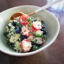 パセリは抗酸化効果のある栄養素がたっぷり！【パセリとトマト、ブルーベリーのタブレ】Today’s SALAD #59