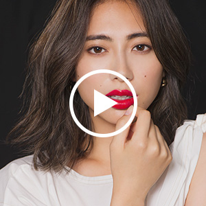 【動画】今話題のジバンシイ“女上げマットリップ”でもっと自由にメイクを楽しむ！～feat.土屋巴瑞季～