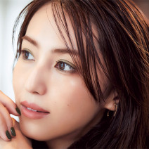 SUQQU、アルマーニ、マキアージュ…グリーンアイシャドウで大人っぽモダンメイク