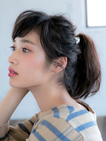 前髪ありのポニーテール12選 ぱっつん 斜め のばしかけの前髪におすすめ 美的 Com 前髪ありのポニーテール12選 ぱっつん 斜め のばしかけの前髪におすすめ 美的 Com