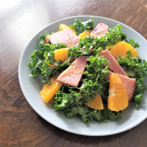 ケールで疲れ目対策！【ケールとハム、オレンジのサラダ ハニーマスタードドレッシング】Today’s SALAD #61