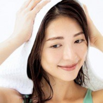 抜け毛防止・対策まとめ【女性向け】｜おすすめのシャンプー、育毛剤、マッサージ法などをご紹介