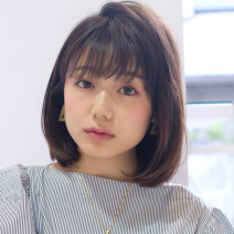 清楚な愛され系女子をかなえる“隙間前髪×内巻きボブ”｜頭の形をキレイに見せるトップのボリュームがカギ！
