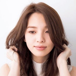 パーマヘアのスタイリング法とは？｜パーマヘアにおすすめシャンプーやスタイリング剤の使い方とスタイリング方法まとめ