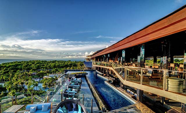 vb1049428_rimba_unique_exterior_mezanine-with-view-to-the-pool