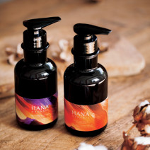 早坂香須子のhappy organic cosme！ vol.33　心までしっとり潤うオーガニックケア