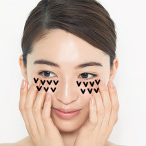 小田切ヒロさん直伝！目尻のたるみやおでこのシワ対策に…上半顔マッサージ