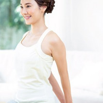 僧帽筋ストレッチは、メリットづくし！肩こり解消、美乳、小顔痩せを叶える方法