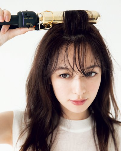 ロングヘアの前髪アレンジ23選 ねじり 編み込みなどでロングヘアの ロングヘアの前髪アレンジ23選 ねじり 編み込みなどでロングヘアの