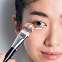 メイクブラシ使い方のまとめ。人気ブランドのブラシセットの名作を一挙に紹介！持ち運びに便利！