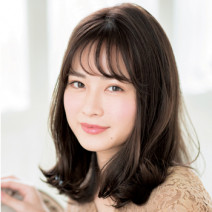 最旬“ロブ”ヘアスタイルまとめ｜前髪の隙間や毛先のハネでおしゃれ上級者に♪