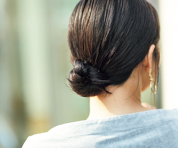 パーティヘアにも◎おしゃれタイトシニヨン