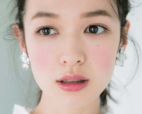 化粧でかわいくなるメイクレッスン♪初心者、化粧下手、いつもメイクが濃い・・・でも大丈夫！あなたに似合うトレンドメイク