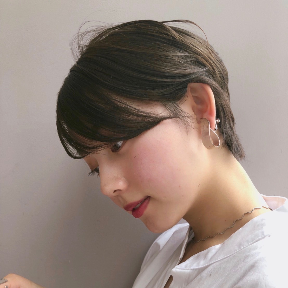 束感＆ツヤ感がモードで大人カッコいい