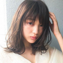 髪の毛ミディアム｜セミディ、ミディアムボブ、丸顔・黒髪・40代に似合うミディアムヘア＆ヘアアレンジなど