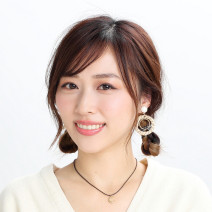 大人っぽいツインおだんご｜三つ編みから簡単に落ち着きのあるツインおだんごを【美容賢者の髪コンプレックス解消vol.53】
