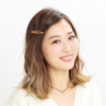 伸ばしかけ前髪アレンジ｜クリップ留めでも大人っぽい春アレンジ【美容賢者の髪コンプレックス解消vol.50】