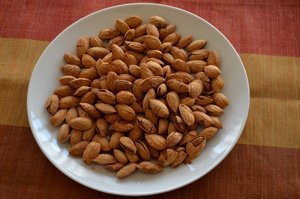 アーモンドの栄養価を賢く生かす！ダイエットや美容に抜群のアーモンドの効能まとめ