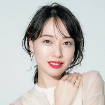 戸田恵梨香インタビュー｜30歳を機に断捨離――“手に入れたもの”と“捨てたもの”とは？