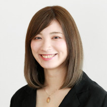 広がりを抑える髪の乾かし方｜“温冷風＆手ぐし使い”でするんっとまとまりの良い髪に【美容賢者の髪コンプレックス解消vol.54】