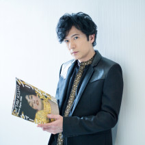 稲垣吾郎さんが音声ガイド『クリムト展』が本日スタート！ネイルにも注目