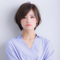 ひし形シルエットの美人ショートは、髪の広がり＆ハチ張りをカバー