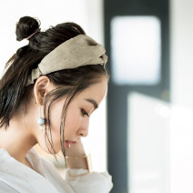 ミディアムボブの簡単アレンジ｜黒髪・仕事・学校におすすめのヘアアレンジ＆巻き髪の作り方