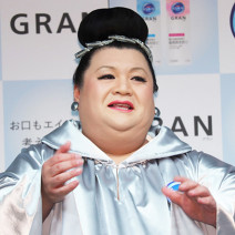 マツコ・デラックスさん“お口年齢”は20代前半！「ピュオーラ」ハミガキ新CMは“盟友”大久保佳代子・いとうあさこと共に