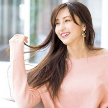 モデル 有村実樹さんの健やか髪の秘訣は頭皮マッサージ＆週末ノープー！