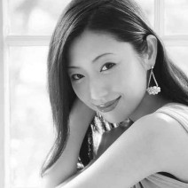 壇蜜さんの体型キープ術｜太りやすい30代を美ボディで乗り切った秘訣は週3の水泳と愛猫のおかげ！？