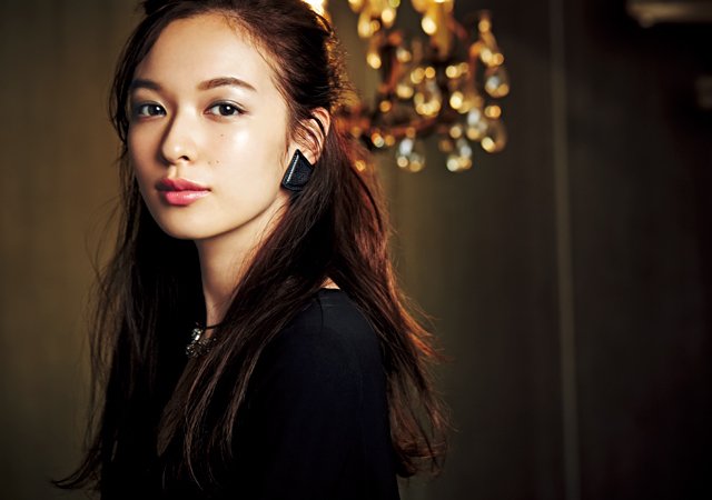 結婚式など華やかシーンのダウンスタイル セルフで簡単 ボブやミディアムも最適なヘアアレンジをご紹介 美的 Com