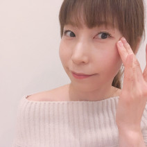 人気H&M高橋里帆さんの毛穴対策｜「毛穴はなくならないから透明感＆ツヤで毛穴の存在を感じさせない肌に！」