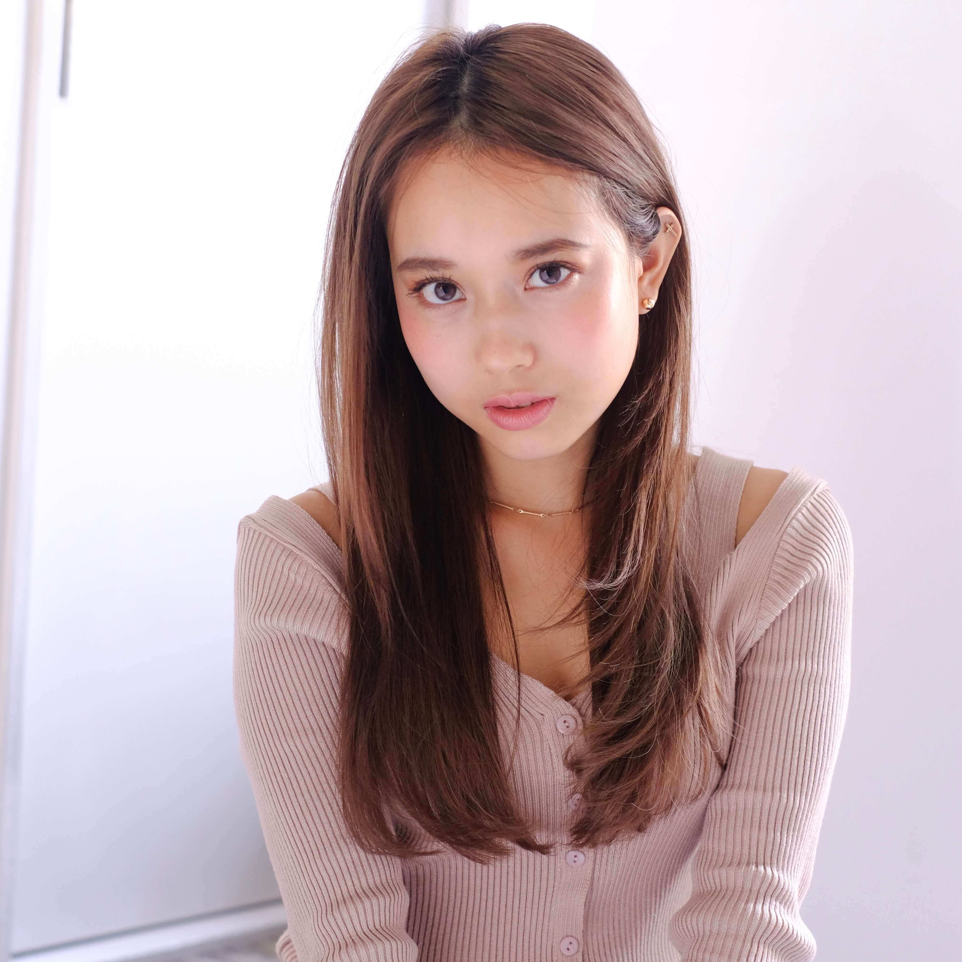 長め前髪の艶やかロングは、うるサラ質感で最強のモテヘアに！カット&スタイリングに秘密あり
