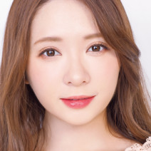 人気Youtuber・みきぽんのメイク術｜ハイライトで作る立体美人メイク